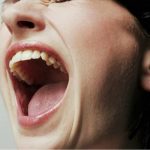 Stretching mandibolare e disturbi al TMJ: esercizi ‘liberi’ facili